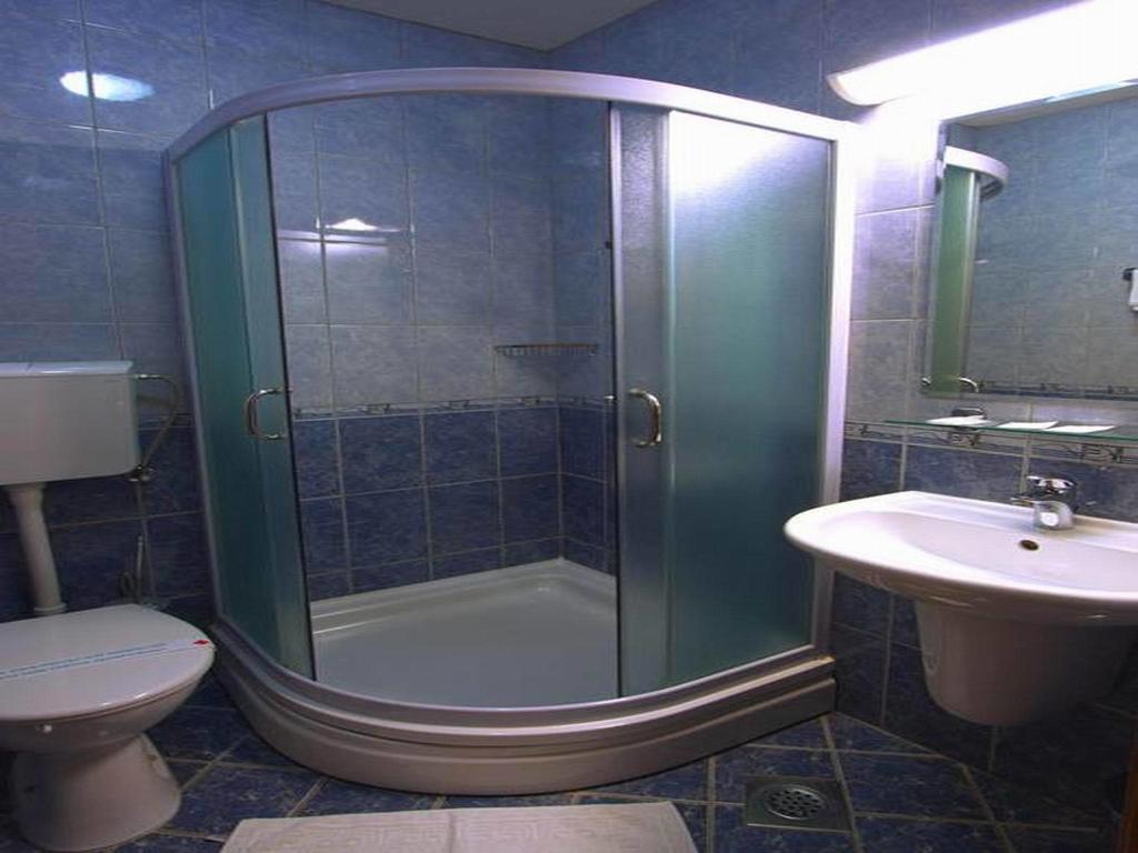 Hotel Cubic Laktaši 外观 照片