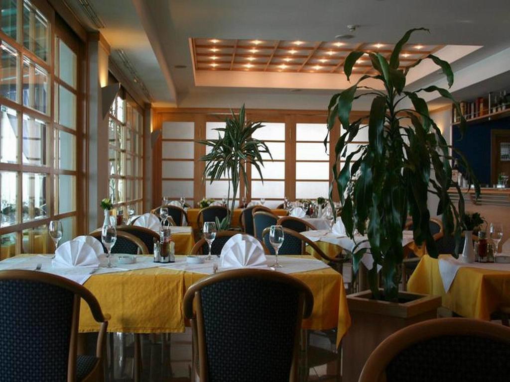 Hotel Cubic Laktaši 外观 照片
