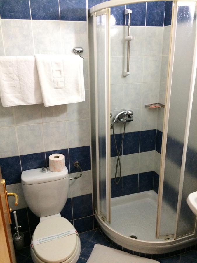 Hotel Cubic Laktaši 外观 照片